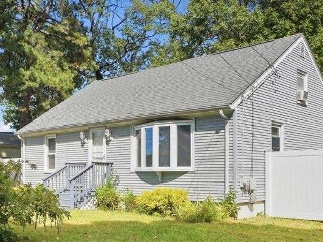 house with 3 bedroom, Warwick RI ES105692434