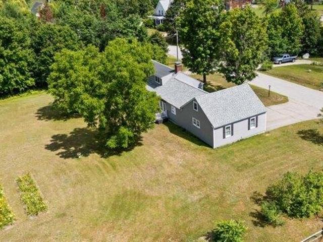 house with 3 bedroom, Warner NH ES105514700