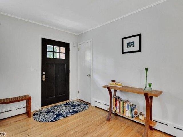 house with 3 bedroom, Watchung NJ ES105440593