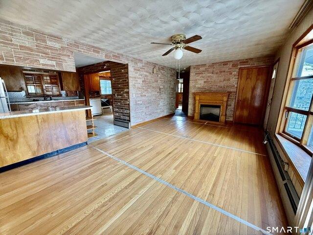 house with 3 bedroom, Waterbury CT ES104407835