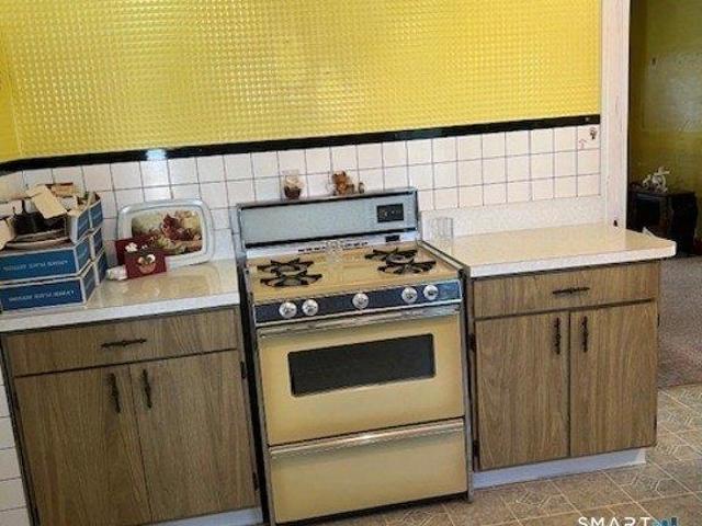 house with 3 bedroom, Waterbury CT ES104514926