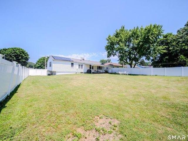 house with 3 bedroom, Waterbury CT ES104608151