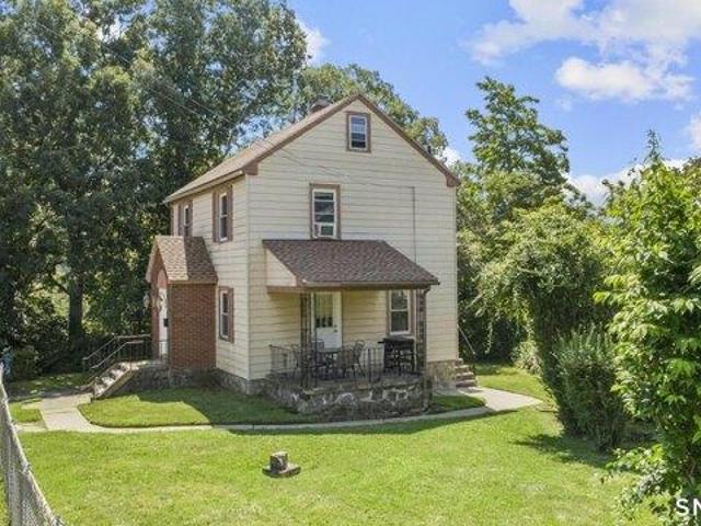 house with 3 bedroom, Waterbury CT ES105511797