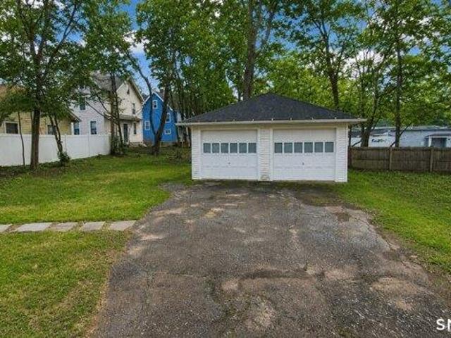 house with 3 bedroom, Waterbury CT ES105512084