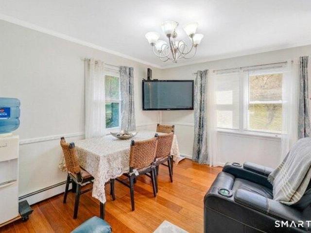 house with 3 bedroom, Waterbury CT ES105547662