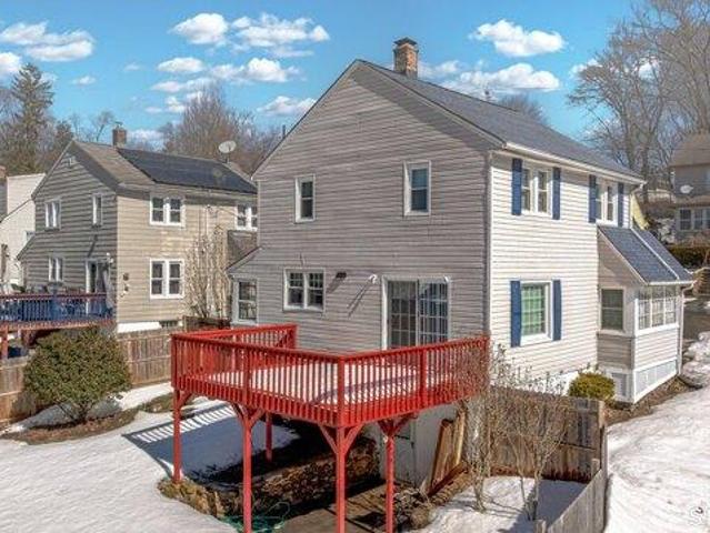 house with 3 bedroom, Waterbury CT ES105614895