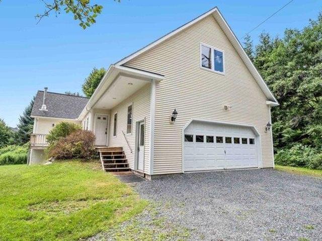 house with 3 bedroom, Waterbury VT ES105612816