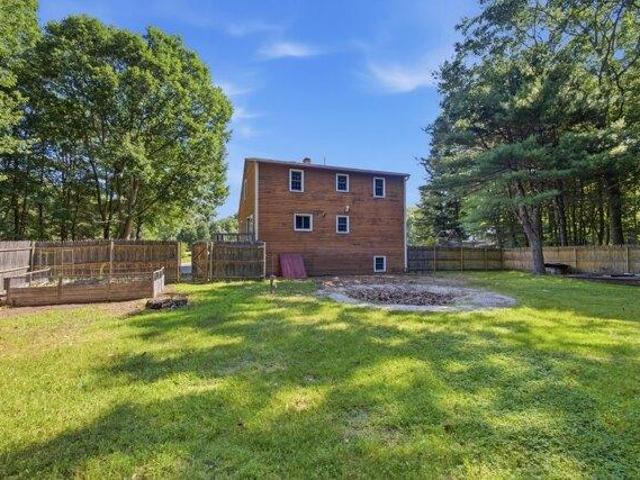 house with 3 bedroom, Waterboro ME ES105692729