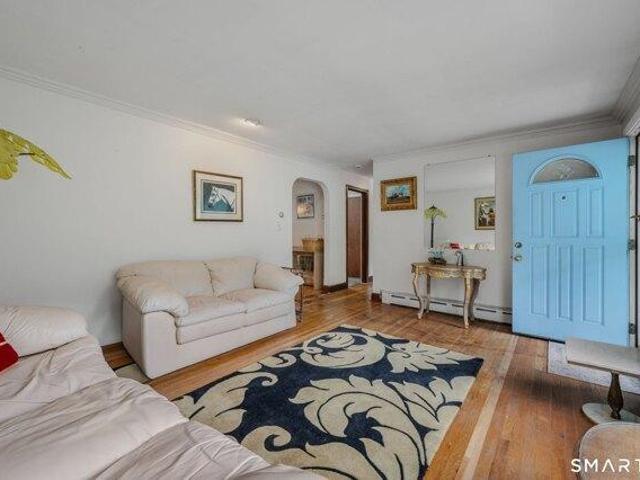 house with 3 bedroom, Waterford CT ES105415024