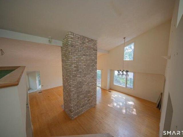 house with 3 bedroom, Waterford CT ES105415278
