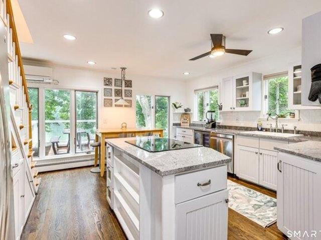 house with 3 bedroom, Waterford CT ES105439452