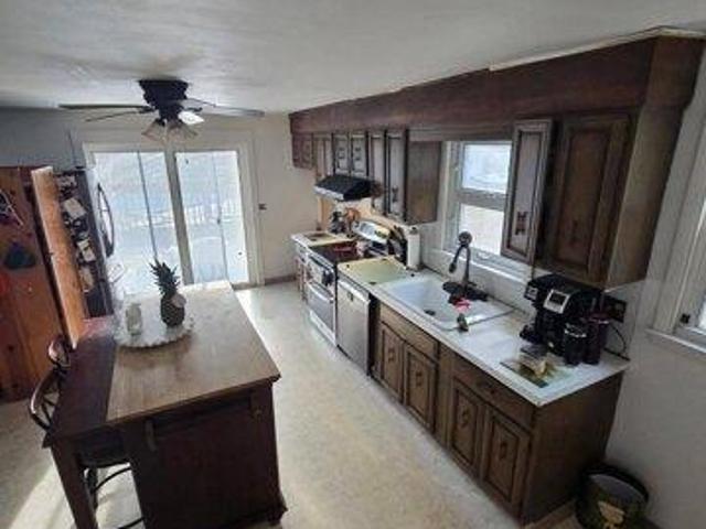 house with 3 bedroom, Watertown CT ES105425188