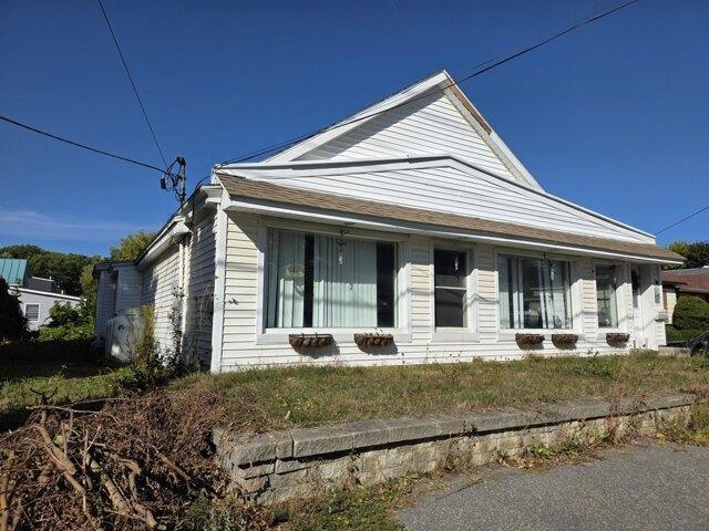house with 3 bedroom, Waterville ME ES105790335