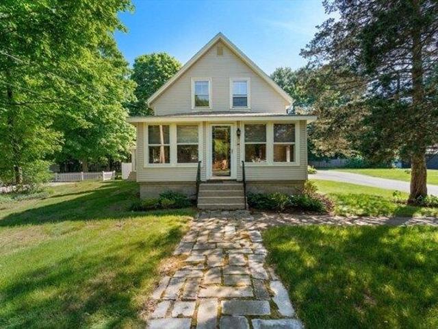 house with 3 bedroom, Wayland MA ES105515815