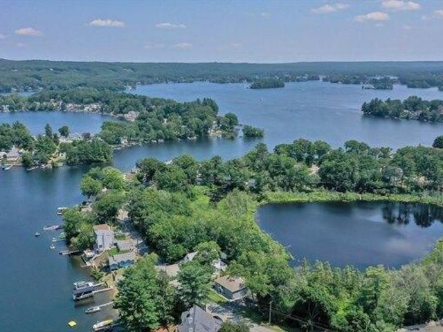 house with 3 bedroom, Webster MA ES105315230