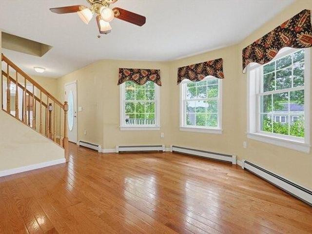 house with 3 bedroom, Webster MA ES105316750
