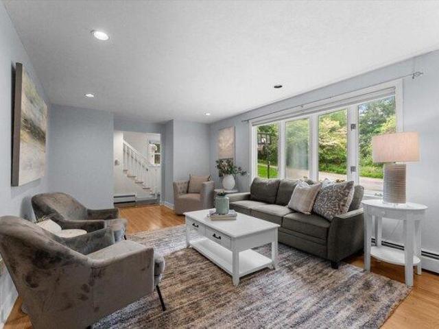 house with 3 bedroom, Wellesley MA ES105478413