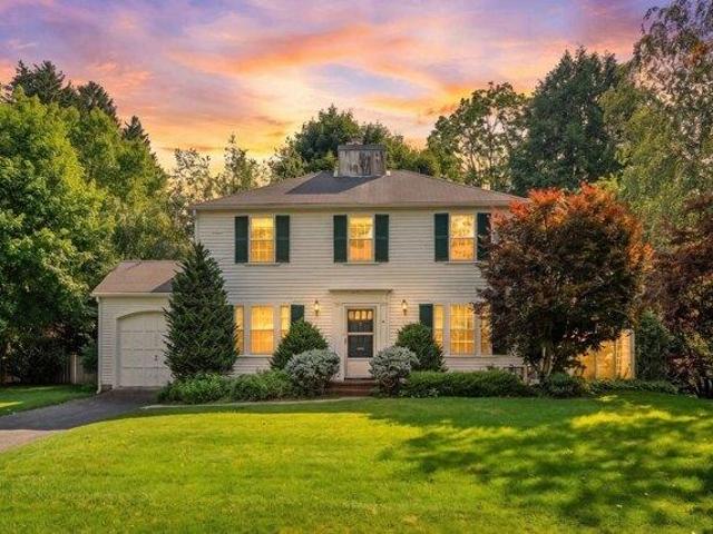 house with 3 bedroom, Wellesley MA ES105532931