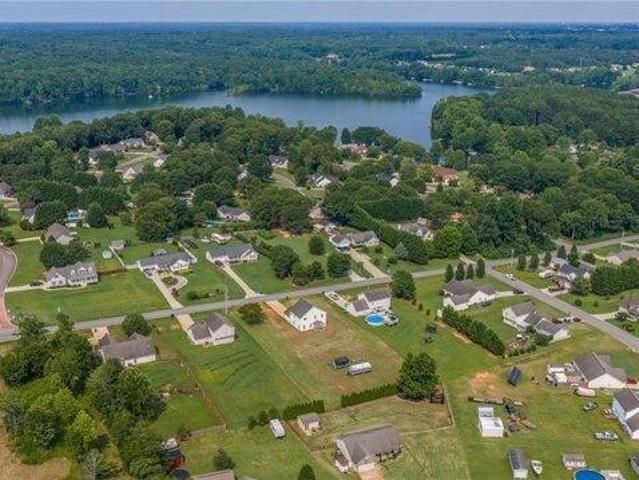 house with 3 bedroom, Wellford SC ES104898140