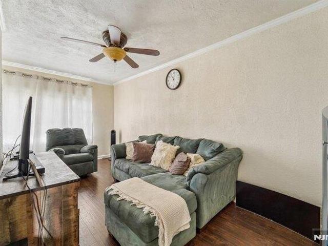 house with 3 bedroom, West Orange NJ ES105207124