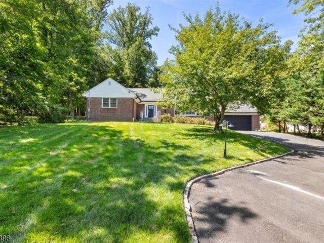 house with 3 bedroom, West Orange NJ ES105315807
