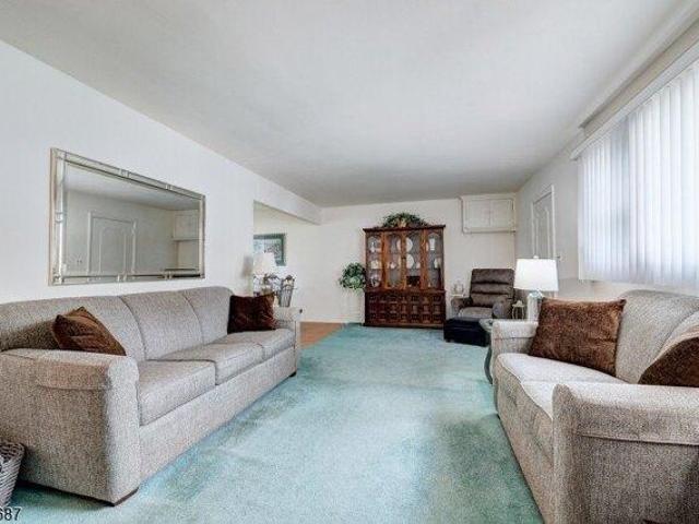 house with 3 bedroom, West Orange NJ ES105318493