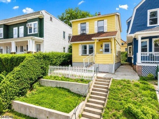house with 3 bedroom, West Orange NJ ES105769797