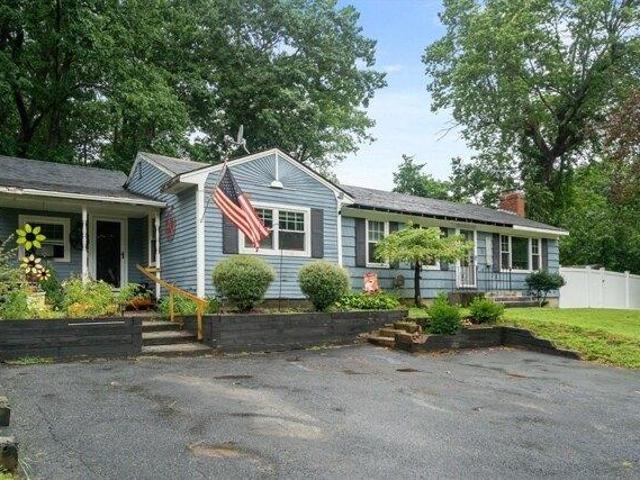house with 3 bedroom, West Boylston MA ES105387591