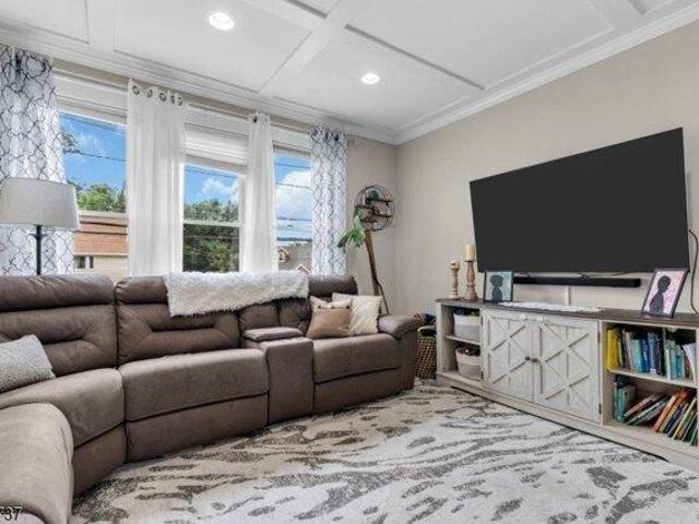 house with 3 bedroom, West Caldwell NJ ES105276862