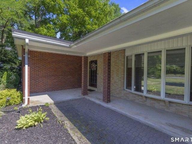 house with 3 bedroom, West Hartford CT ES105515174