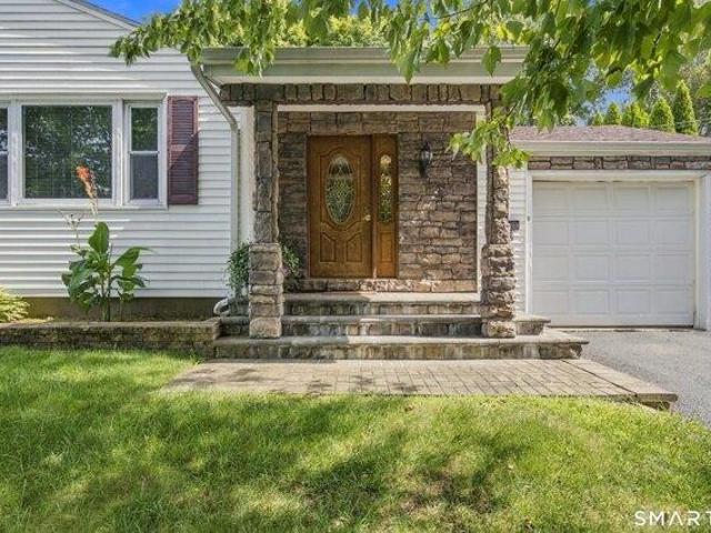 house with 3 bedroom, West Hartford CT ES105648547