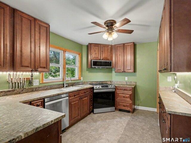 house with 3 bedroom, West Haven CT ES105422993