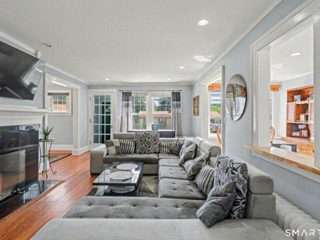 house with 3 bedroom, West Haven CT ES105550324