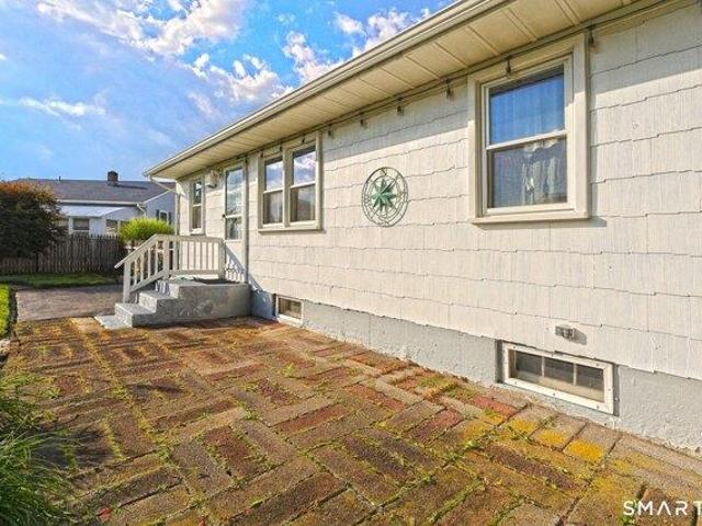 house with 3 bedroom, West Haven CT ES105553197