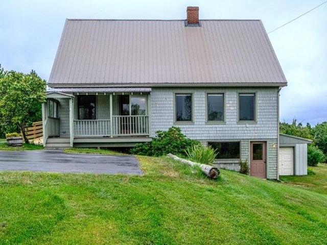 house with 3 bedroom, West Paris ME ES105795999