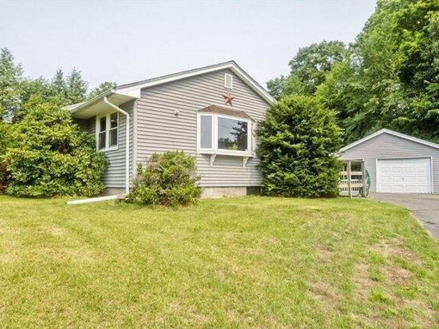 house with 3 bedroom, West Springfield MA ES105258598