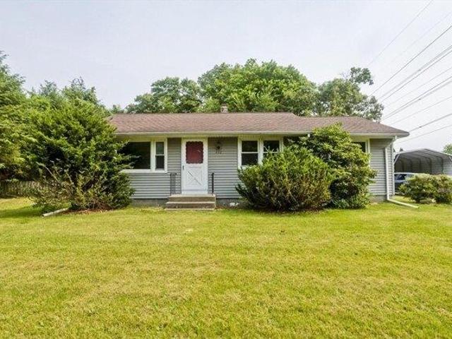house with 3 bedroom, West Springfield MA ES105341395