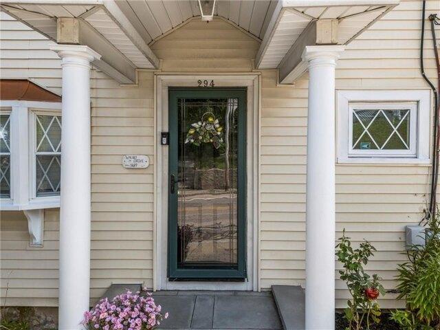 house with 3 bedroom, West Warwick RI ES105589740