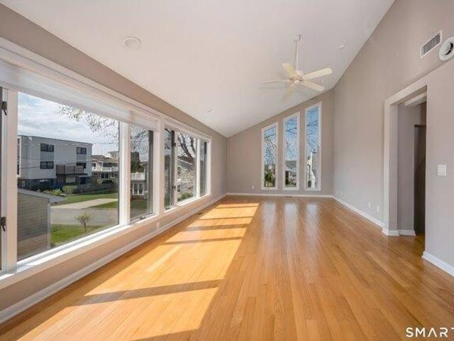 house with 3 bedroom, Westbrook CT ES104076045