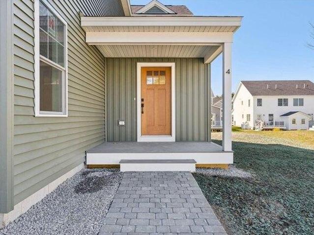 house with 3 bedroom, Westbrook ME ES105769770