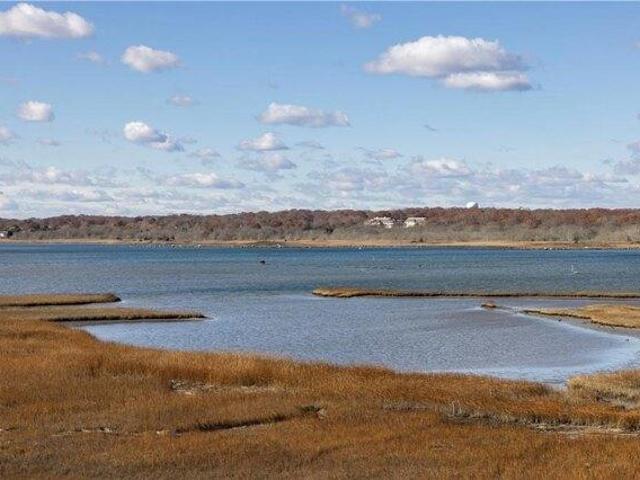 house with 3 bedroom, Westerly RI ES104851430