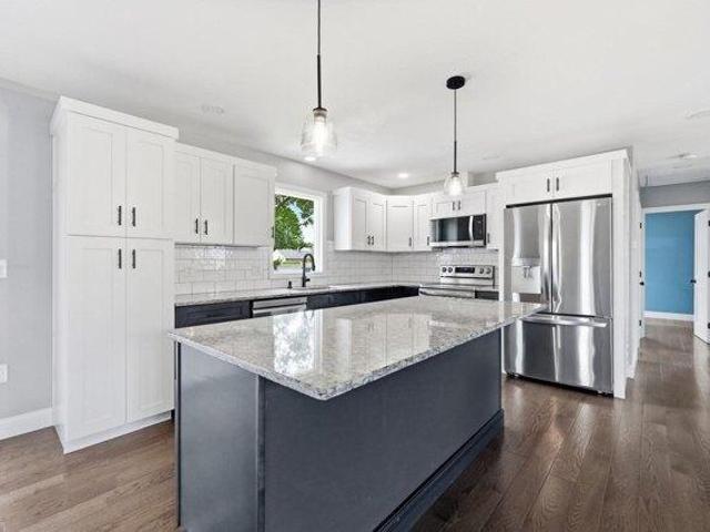 house with 3 bedroom, Westfield MA ES105438607
