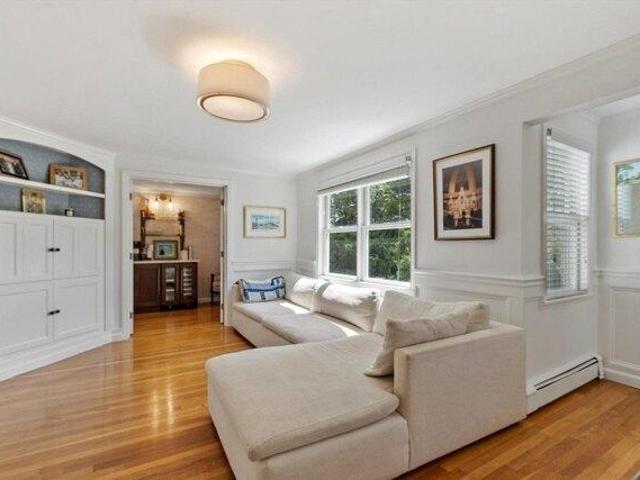 house with 3 bedroom, Westwood MA ES105494066