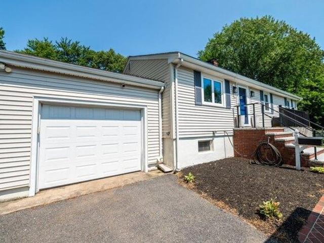 house with 3 bedroom, Westwood MA ES105425022