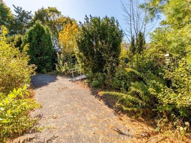 house with 3 bedroom, Westwood MA ES106053402