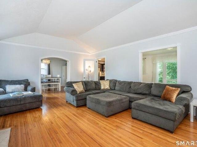 house with 3 bedroom, Wethersfield CT ES104832352