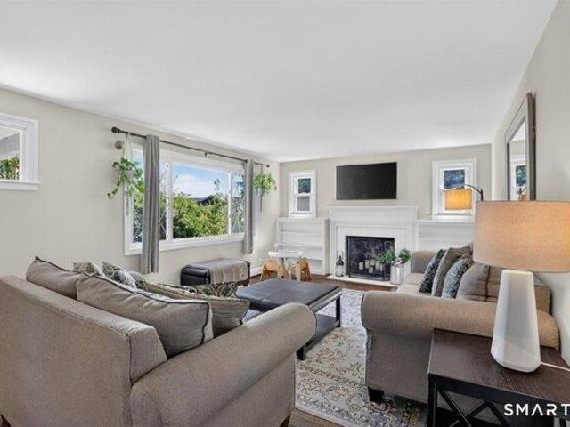 house with 3 bedroom, Wethersfield CT ES105424330