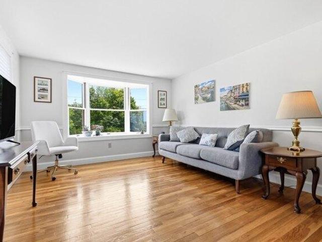 house with 3 bedroom, Weymouth MA ES105495656