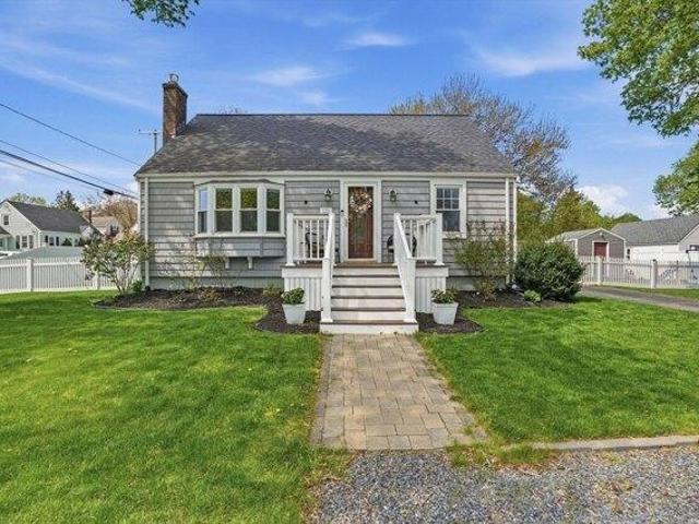 house with 3 bedroom, Weymouth MA ES105404121
