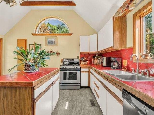 house with 3 bedroom, Winterport ME ES105886986